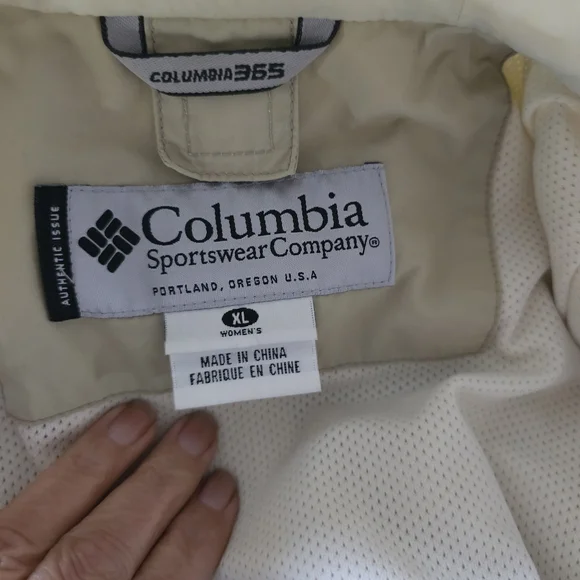 Columbia Women's Cream Jacket - Picture 6 of 7